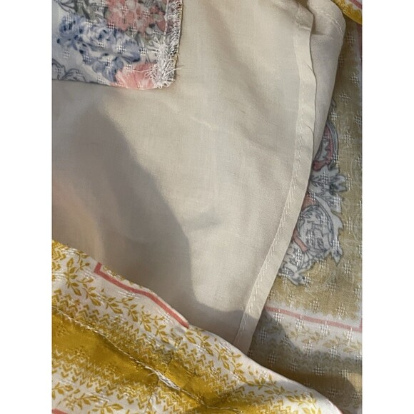 Floral Print Yellow Trim Women's Shorts - Picture 7 of 10